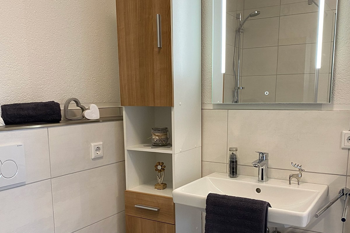Modernes Badezimmer Wohnung Willingen